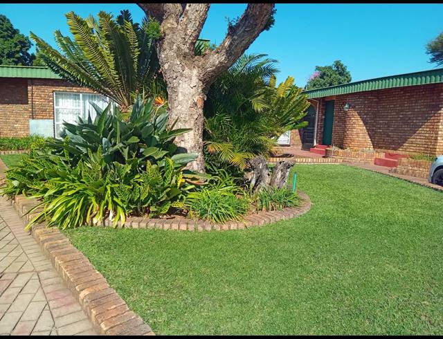 7 BEDROOM HOUSE FOR SALE IN DORANDIA